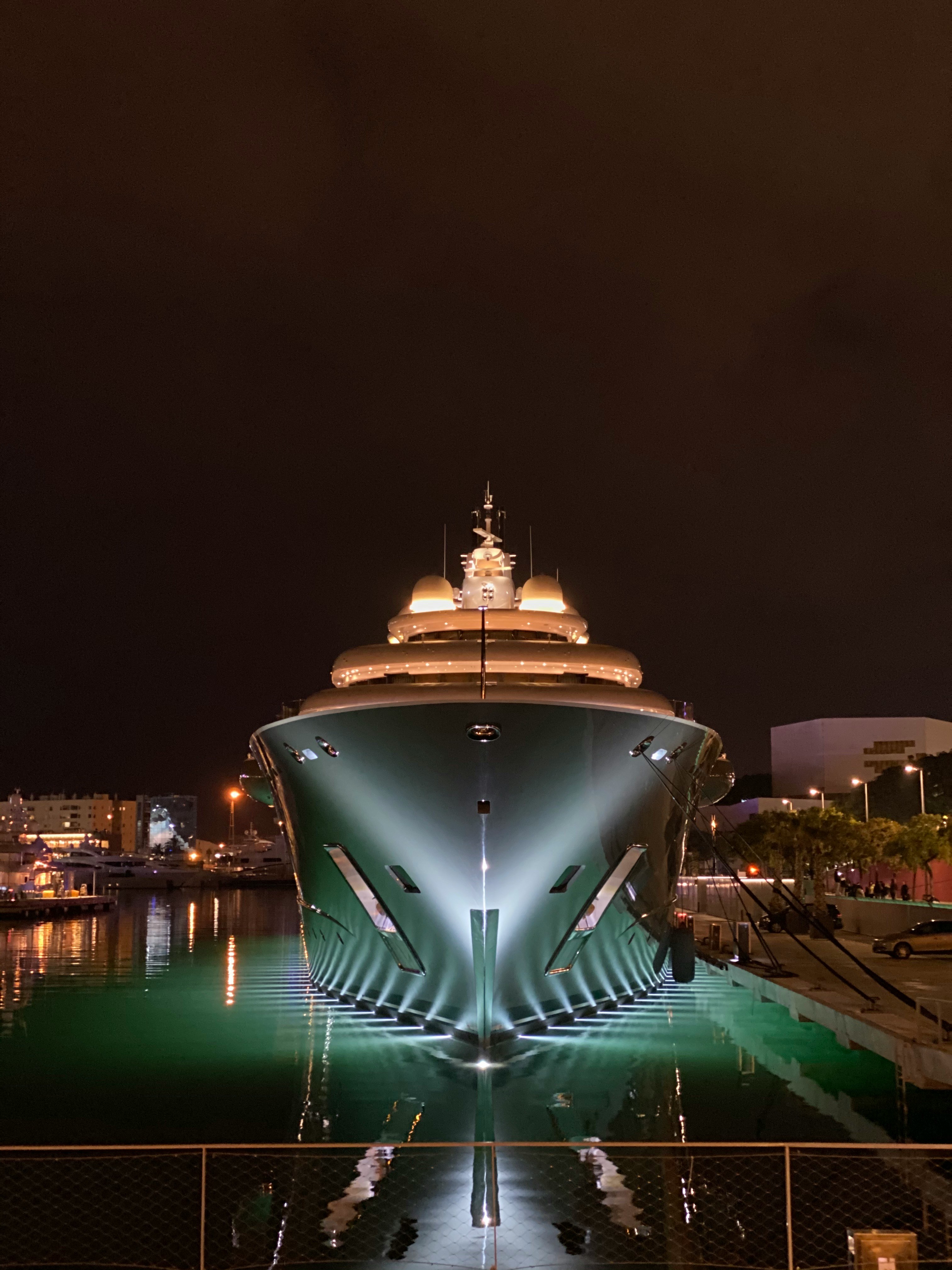 YACHTS